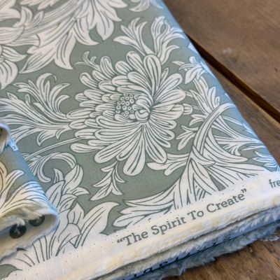 Chrysanthemum, Tonal